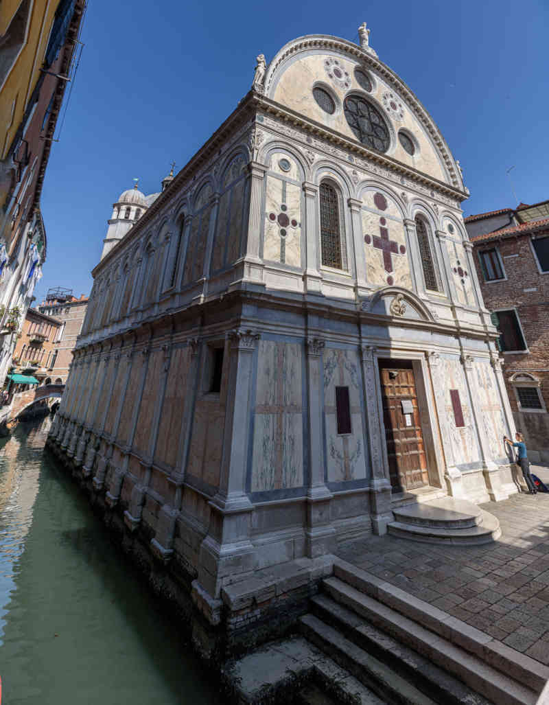 Italia - Venecia 164 - iglesia de Santa María de los Milagros.jpg
